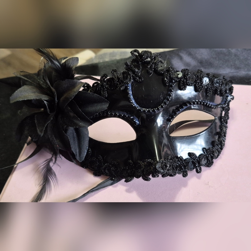 Elegant Black Masquerade Mask